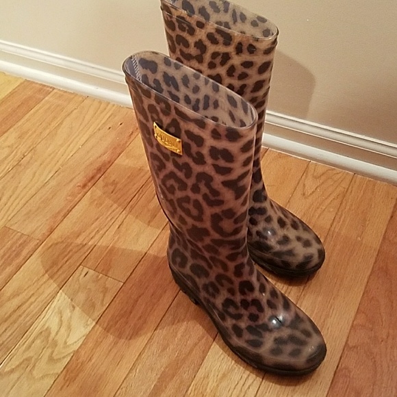 guess boots leopard